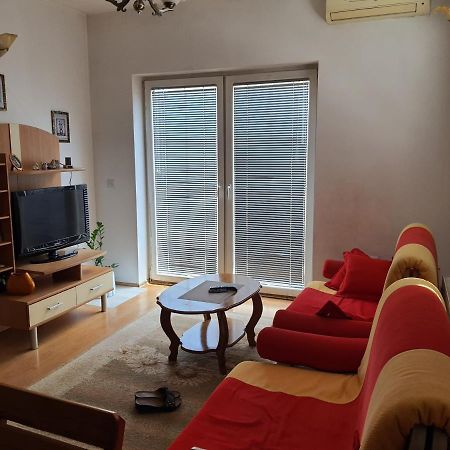 Zogu Apartments - City View Приштина Экстерьер фото