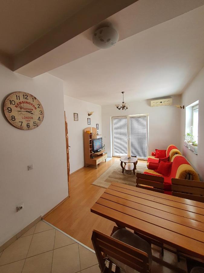 Zogu Apartments - City View Приштина Экстерьер фото